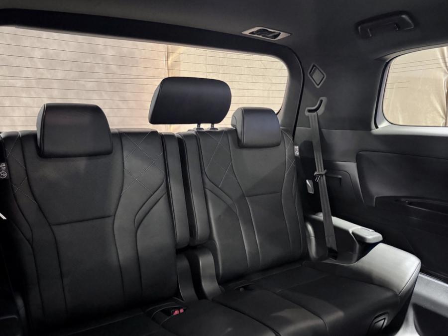 VELLFIRE Z PREMIER HEV - Image 16